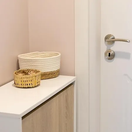 Krisia By Rv Apartments - Free Parking Apartment